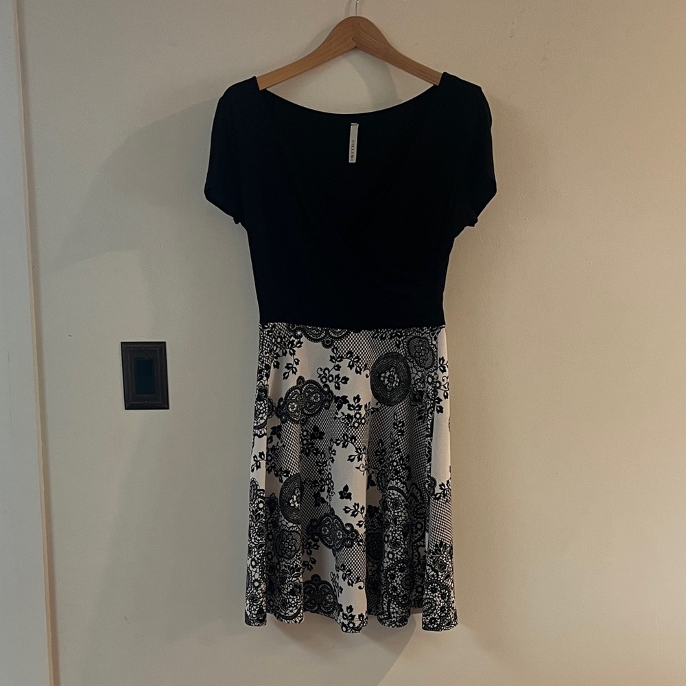 Gilli Classic Black Dress